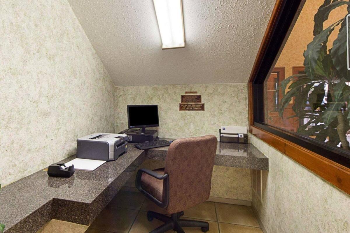Shary Inn And Suites มิชชั่น ภายนอก รูปภาพ
